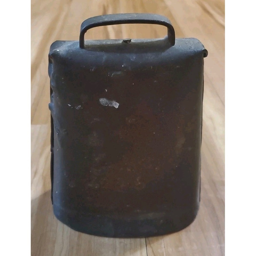 Antique Primitive‎ Riveted Metal Cow Bell Rustic Farmhouse - Picture 4 of 9